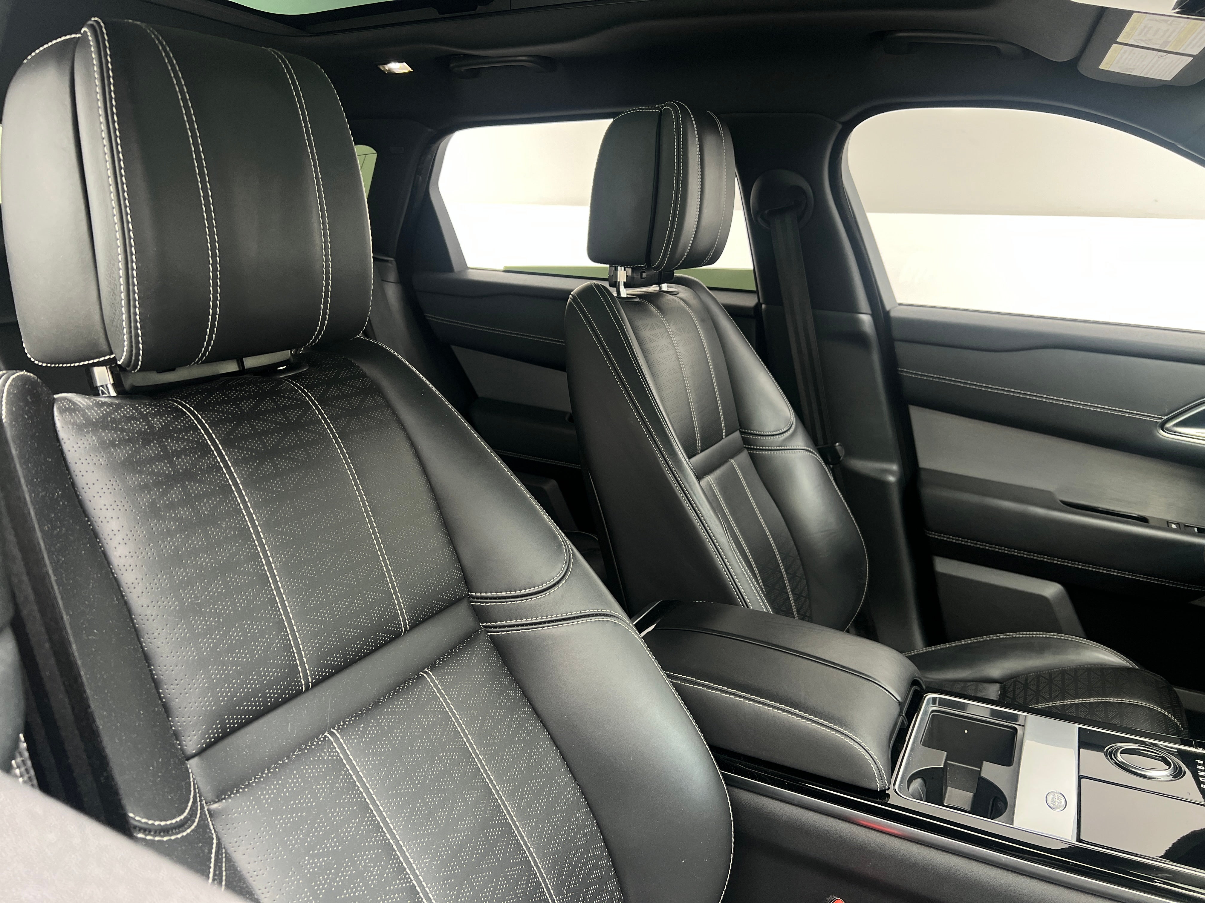 land rover range rover velar 2019 SALYM2EV1KA788381 image land rover range rover velar 2019 SALYM2EV1KA788381 image